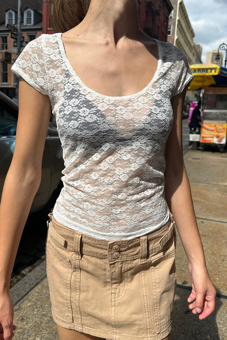 トップス bibiy. LOTTY LACE TOP Hight_BIBIY_AUGUST_2024_SHOT_1