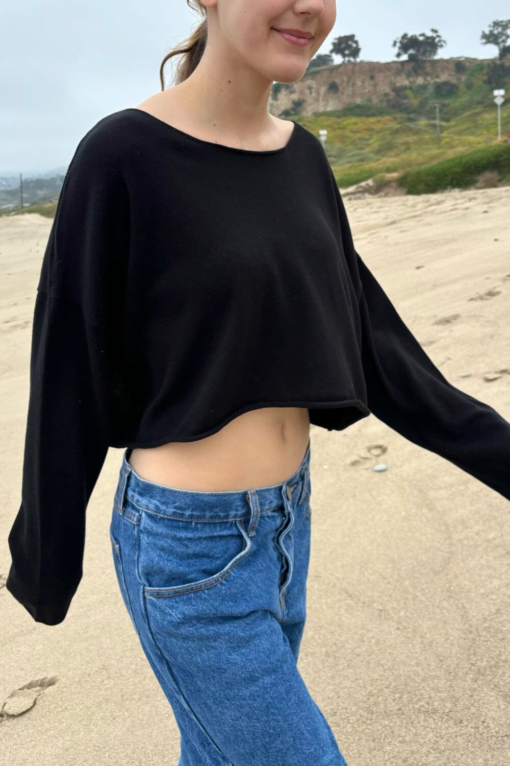 Black / Cropped Fit