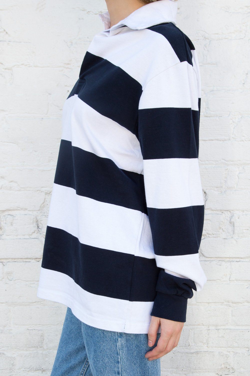 White With Navy Blue Stripes / Oversized Fit