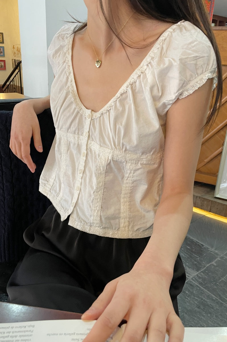 White / S