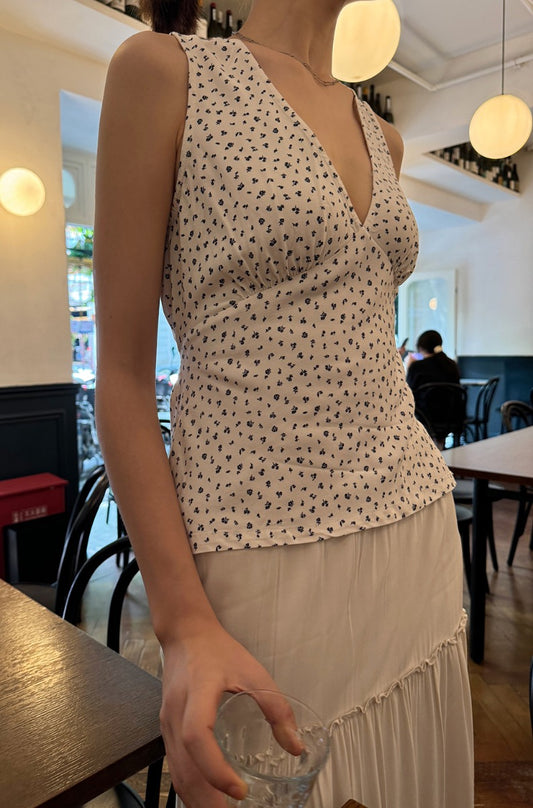 white-with-nay-blue-floret