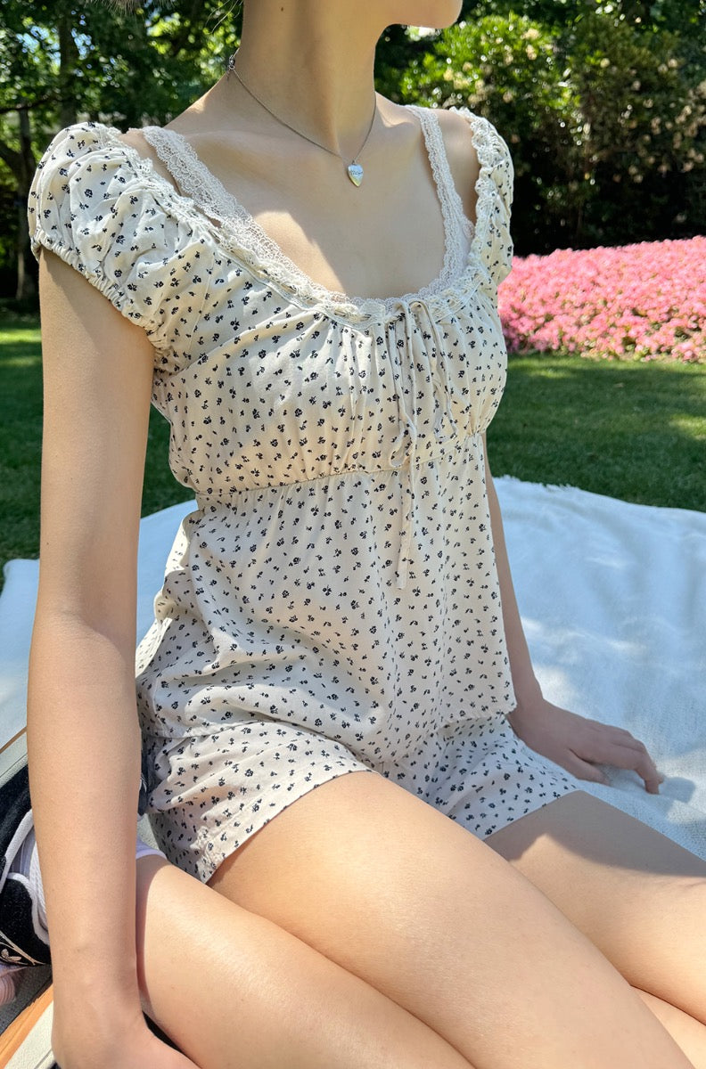 beige-with-navy-floral / S