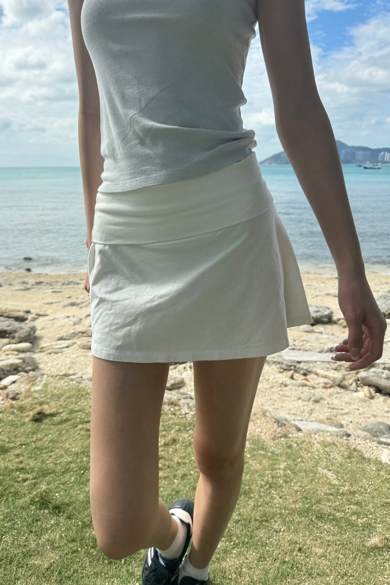 White / S
